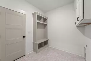 947 Lake Varner Dr, Covington, GA 30014 - Photo 32