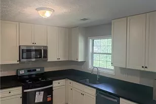 1119 Whisper Wind Dr, McDonough, GA 30253 - Photo 2