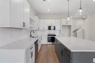 990 Bibbs Circle #34, Atlanta, GA 30318 - Photo 8