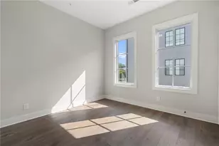 990 Bibbs Circle, Atlanta, GA 30318 - Photo 12