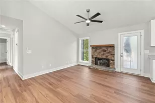 6035 Daffodil Dr, Flowery Branch, GA 30542 - Photo 10