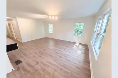 2674 Skylane Drive, Marietta, GA 30062 - Photo 8