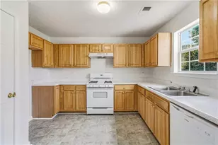 2571 S Hills, Riverdale, GA 30296 - Photo 8