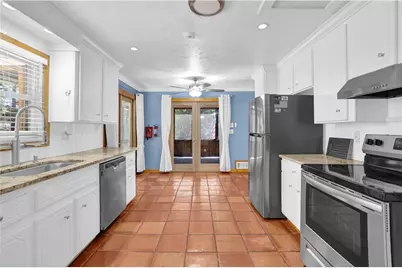 3956 Viewpoint Court, Marietta, GA 30066 - Photo 6
