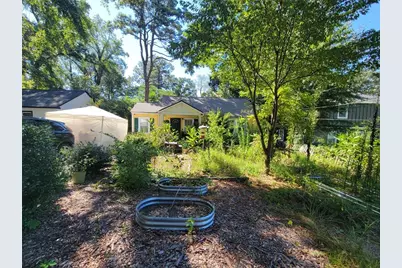 2042 Arlington Circle NW, Atlanta, GA 30318 - Photo 2