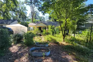 2042 Arlington Cir NW, Atlanta, GA 30318 - Photo 2