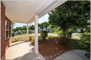 3832 Roxberry Hill Ln, Buford, GA 30518 - Photo 4