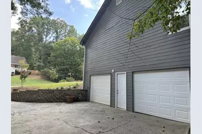 2198 Winding Creek Lane SW, Marietta, GA 30064 - Photo 4