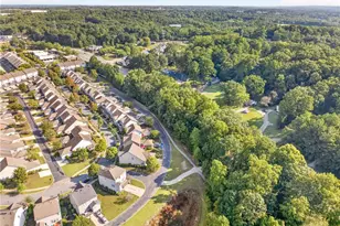 3790 Portland Trail Dr, Suwanee, GA 30024 - Photo 10