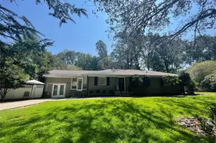 453 Oakland Dr, Gainesville, GA 30501 - Photo 1