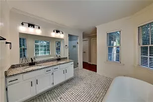 2427 Brookvine Ln, Marietta, GA 30062 - Photo 8
