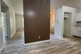 2218 Cody Ct, Lithonia, GA 30058 - Photo 4