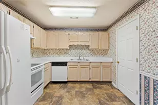 8 Oak St, Newnan, GA 30263 - Photo 6