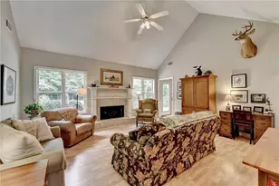 7135 Hunters Trace Dr, Cumming, GA 30028 - Photo 6