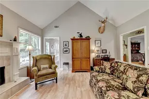 7135 Hunters Trace Dr, Cumming, GA 30028 - Photo 10