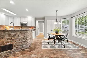 1343 Windsor Glen Dr, Douglasville, GA 30134 - Photo 10