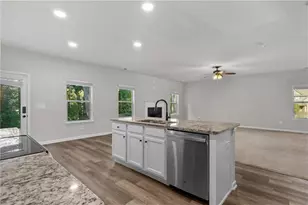 4950 Zoya Ct SW, Atlanta, GA 30331 - Photo 4