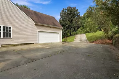 6749 Carriage Walk Lane, Flowery Branch, GA 30542 - Photo 48