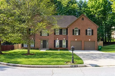 6913 Wynmeadow Drive, Stone Mountain, GA 30087 - Photo 2
