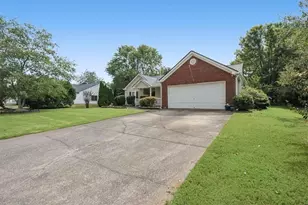33 Glenabbey Dr NW, Cartersville, GA 30120 - Photo 4