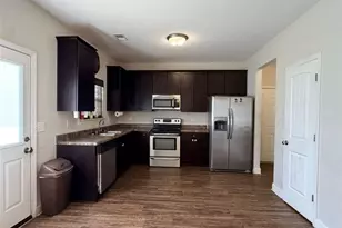 559 Joneus Dr, McDonough, GA 30252 - Photo 6