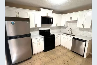 8019 Woodlake Drive, Riverdale, GA 30274 - Photo 8
