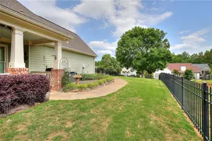 125 Hawthorn Way, Hoschton, GA 30548 - Photo 32
