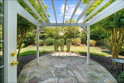 1010 Bradford Drive, Roswell, GA 30076 - Photo 2