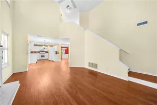 1010 Bradford Dr, Roswell, GA 30076 - Photo 8