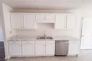 114 Beaty Ct, Flovilla, GA 30216 - Photo 2