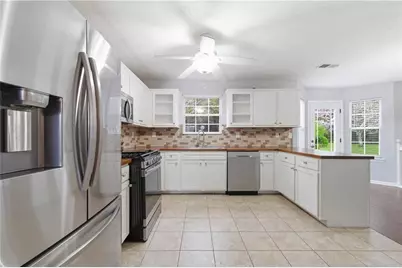 9360 Carnes Crossing Circle, Jonesboro, GA 30236 - Photo 14