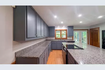 100 Joshua Place, Fayetteville, GA 30215 - Photo 2