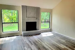 1980 Hunters Ridge Dr, Lawrenceville, GA 30044 - Photo 2