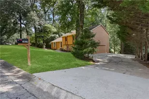 1419 Churchill Way, Marietta, GA 30062 - Photo 48
