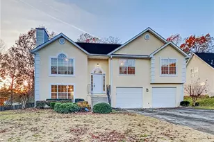 982 Forest Glen, Jonesboro, GA 30238 - Photo 2