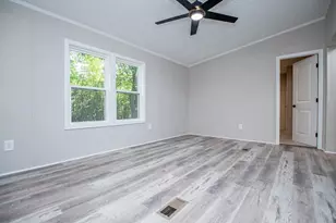 61 Crest Rd, Carrollton, GA 30116 - Photo 10