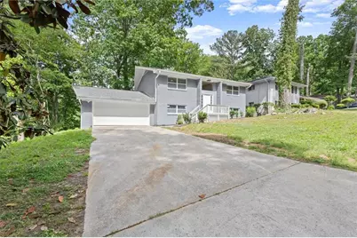 495 Larchmont Circle NW, Atlanta, GA 30318 - Photo 1