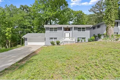 495 Larchmont Circle NW, Atlanta, GA 30318 - Photo 2