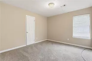 2257 Leslie Brook Dr, Decatur, GA 30035 - Photo 16