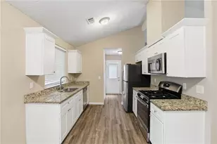 2257 Leslie Brook Dr, Decatur, GA 30035 - Photo 10