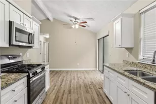 2257 Leslie Brook Dr, Decatur, GA 30035 - Photo 12