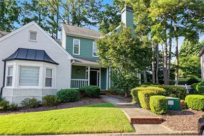 401 Carryback Drive NE, Marietta, GA 30068 - Photo 2