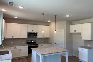 766 Rodeo Dr, Auburn, GA 30011 - Photo 8