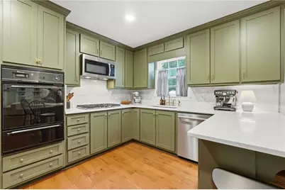 218 King Arthur Drive, Woodstock, GA 30189 - Photo 10