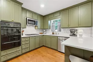 218 King Arthur Dr, Woodstock, GA 30189 - Photo 10