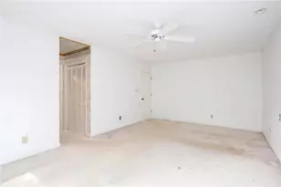 891 Lake Hollow Blvd SW, Marietta, GA 30064 - Photo 20