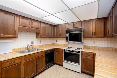 891 Lake Hollow Boulevard SW, Marietta, GA 30064 - Photo 8