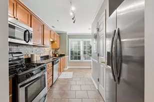 597 St James Walk SE, Marietta, GA 30067 - Photo 2