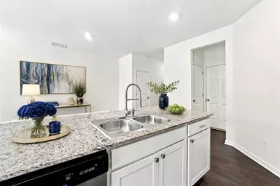 5699 Union Pointe Drive, Union City, GA 30291 - Photo 10