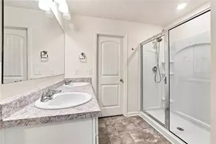 5699 Union Pointe Dr, Union City, GA 30291 - Photo 16